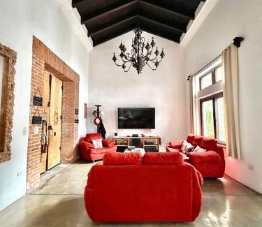 Antigua Guatemala House | Spacious Gem in the Heart of Antigua