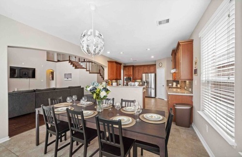 Deer Park House | Spacious Getaway, Game Room, BBQ, 20 min to NASA