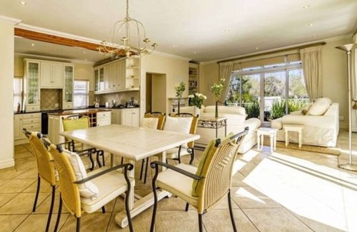 Somerset West House | Spacious golf villa on Erinvale Golf Estate, Somerset West