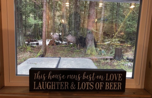 Greenwater House | Spacious Greenwater Crystal Mountain, Mount Rainier Adventure BaseCamp w/Hot tub