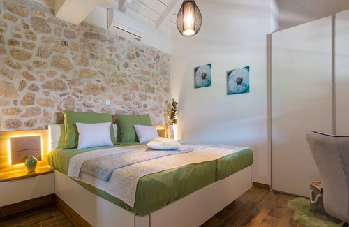 Tribalj House | Spacious Holiday Home in Tribalj with Private Pool