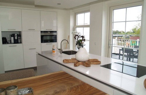 Uitdam Apartment | Spacious holiday home near Amsterdam
