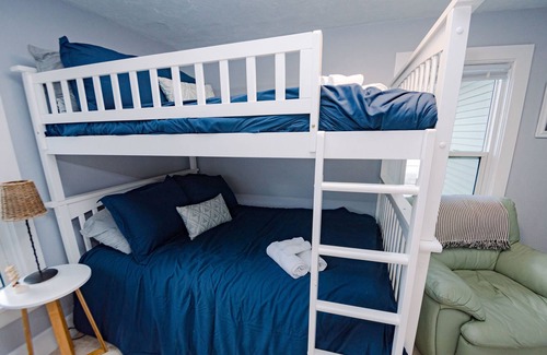 Columbus House | Spacious home in a quiet neighborhood of Columbus!