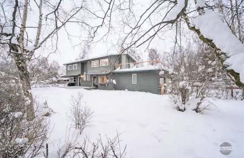 Rogers Park House | Spacious Home in Heart of U+MED and Trail Systems