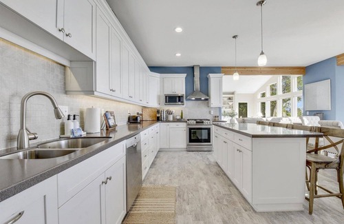 Homer House | Spacious home w full Kachemak Bay views