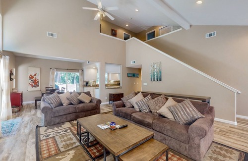 Bass Lake House | Spacious home w/granite countertops, gas fireplace & 2 large patios-shared pool
