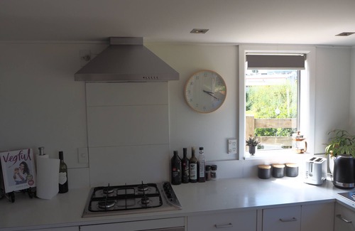 Marewa House | Spacious home with large backyard