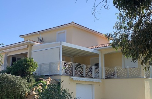 Grand Valinco House | Spacious house close to the sea.