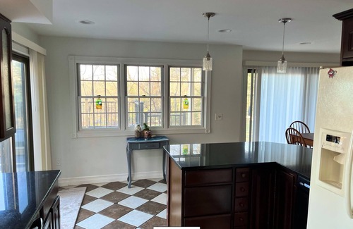 Charlestown House | Spacious House for Beach Getaway - Outdoor Shower -Beach Pass Included!