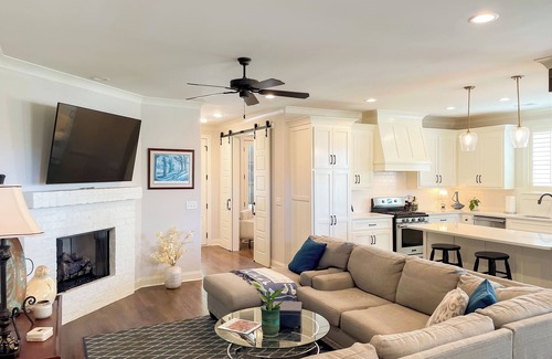 Oxford House | Spacious house in a quiet community in Oxford, Ms. Pet Friendly.