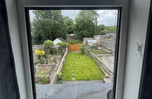 Bath House | Spacious house in glorious Bath suburbs - large garden & private parking