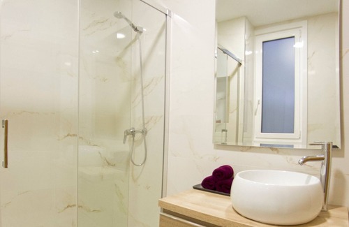 La Coruna Condo | Spacious house located in the countryside. Ideal to rest and disconnect from everything.