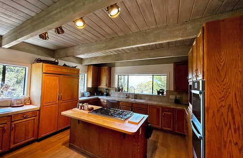 Carmel Valley House | Spacious house with stunning views 2 miles from town