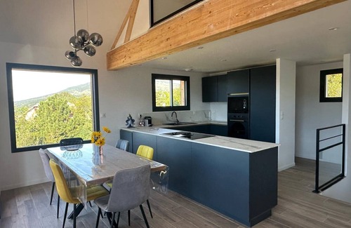 Puy-Sanieres House | Spacious house with stunning views, Puy-Sanières