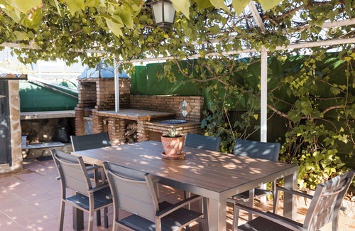 La Zubia House | Spacious house with pool