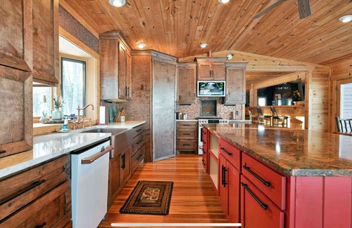 Hayward Cabin | Spacious lakeside retreat with commanding lake views and upgraded interior