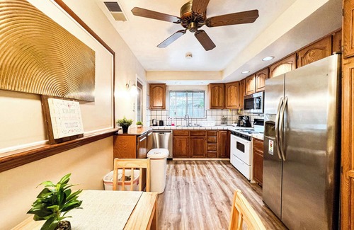 Los Gatos House | Spacious Los Gatos 4BR Retreat w/Pool Near Silicon Valley