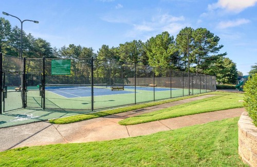 Woodstock House | Spacious lovely 5 bedroom home with alot of amenities, prime location, home theater, pet&longstay ok