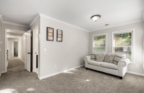 Woodstock House | Spacious lovely 5 bedroom home with alot of amenities, prime location, home theater, pet&longstay ok