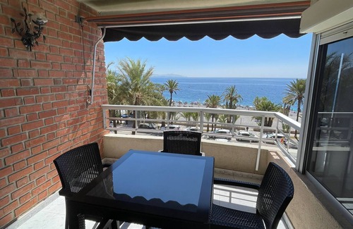 Velilla-Taramay Apartment | Spacious Luxurious Flat W/Beautiful Sea Views For 6 People WiFi Parking Bikes