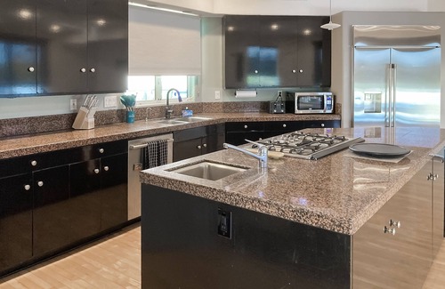 Encinitas House | Spacious & Luxurious Retreat w/Unforgettable Views, Private Pool-close to Hiking
