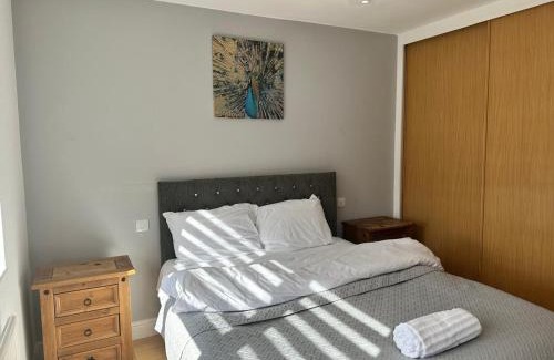 Doncaster House | Spacious Luxurious Serviced Accomodation
