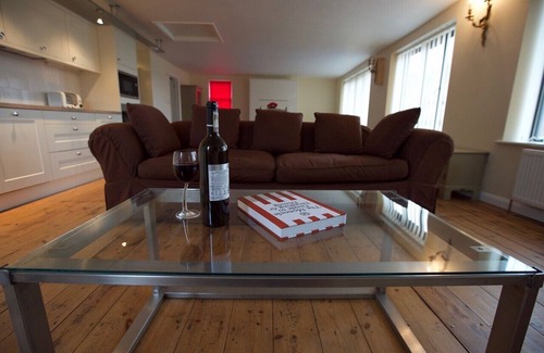 Ipswich Apartment | Spacious, Luxury Apartment with Roof Terrace Near The Waterfront, Ipswich