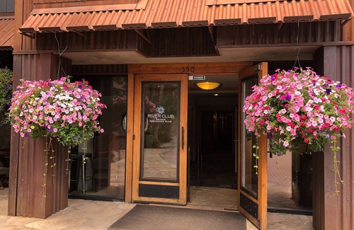 Telluride Condo | Spacious Luxury Pet-Friendly Residence at the River Club