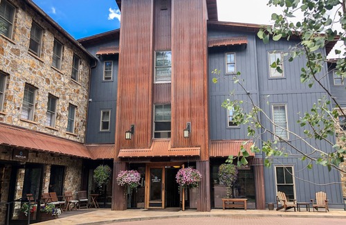 Telluride Condo | Spacious Luxury Pet-Friendly Residence at the River Club
