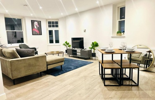Margate Old Town Apartment | Spacious Margate Apartment- Beach,arts&high Street