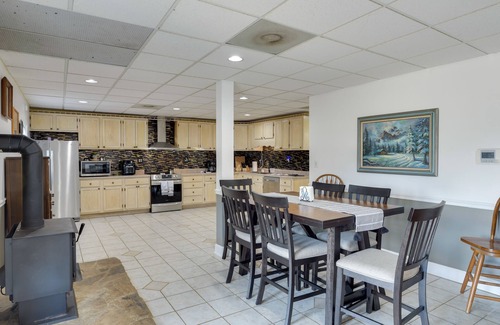 McMinnville House | Spacious McMinnville Vacation Home w/Gas Grill!