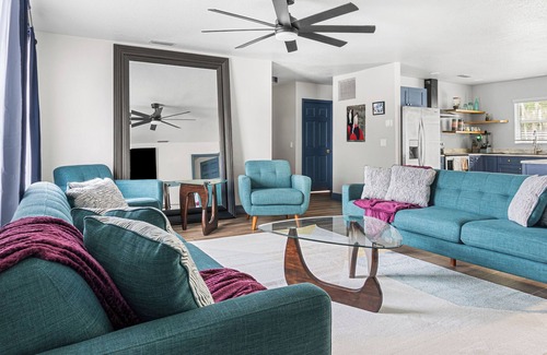 Crystal River House | Spacious Mid-Century Modern Retreat near Spring