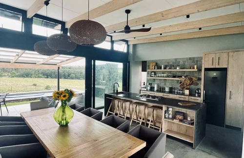 Mogale City Other | Spacious modern farmhouse on 16 hectaresnn