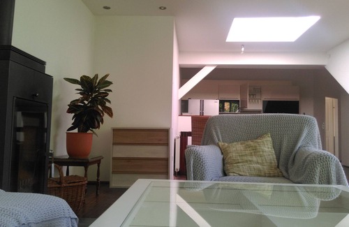 Penzing Apartment | Spacious, modern top-floor apartment on the outskirts of the city