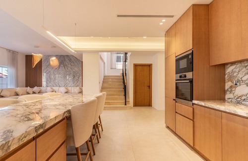 Dubai Villa | Spacious New 5BR Villa in Nad Al Sheba