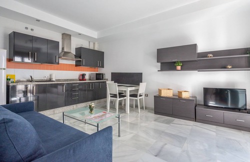 Macarena Apartment | Spacious new apartment near Macarena church