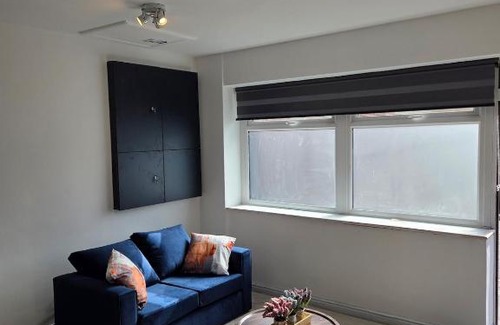 Blackburn Apartment | Spacious New Studio in Blackburn Town Centre