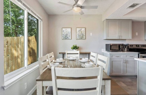Springwoods Apartment | Spacious, newly renovated 2Br/2.5 Ba in North Austin has it all!