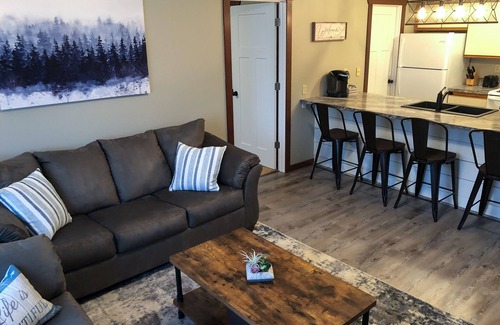 Deadwood Condo | Spacious Northern Black Hills Couples Retreat - 5 Miles from Terry Peak Skiing