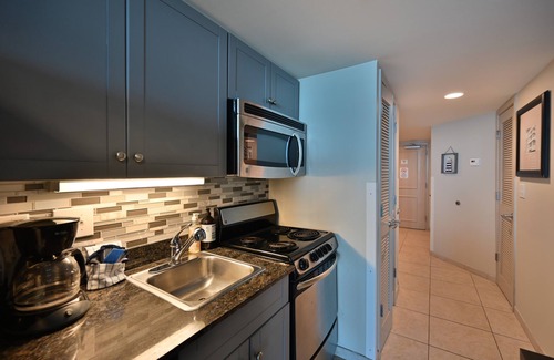Downtown Myrtle Beach Condo | ⭐️Spacious Ocean Front Modern Decor.Spectacular View 2 Full Bath , 2nd floor