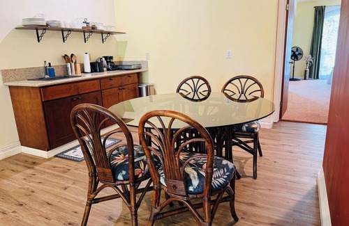 Hakalau Apartment | Spacious Oceanfront Retreat | Enjoy Outdoor Games & BBQ Fun