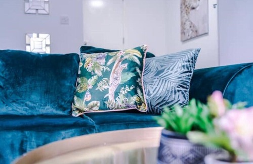 St Helens Apartment | Spacious One bed St Helens