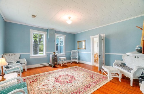 Rosebud House | Spacious Owensville Getaway with Winery On-Site!