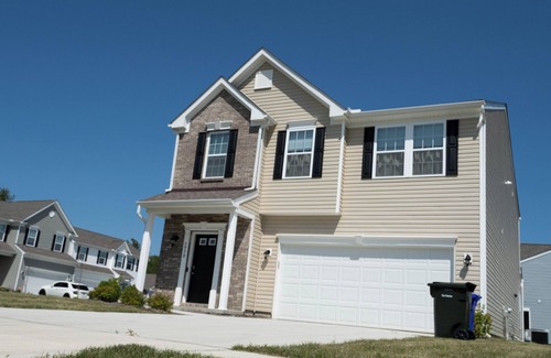 Brice House | Spacious Palatial 4-bedroom beautiful family-friendly house in Columbus