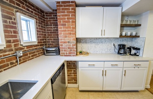 Washington Park West House | Spacious Park Front Home - Wash Park - Tempurpedic