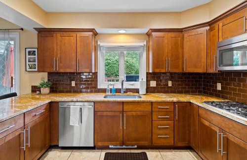 Pepper Pike House | Spacious Pepper Pike Home - Near CLE Clinc & CWRU