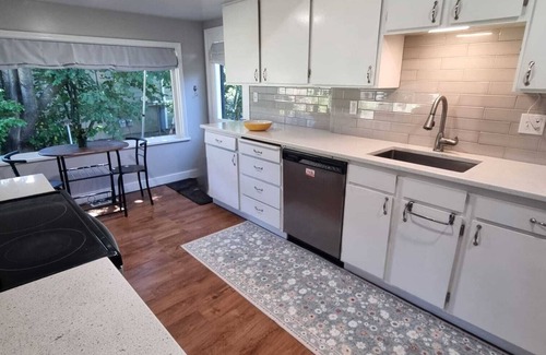 Hazelwood House | Spacious, pet-friendly, 2-bedroom house in Portland with WiFi