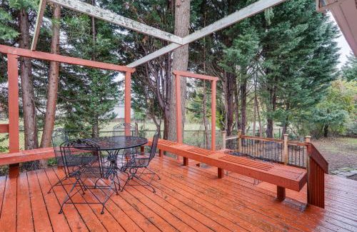 Tanasbourne House | Spacious Portland Area Home with Fenced Yard