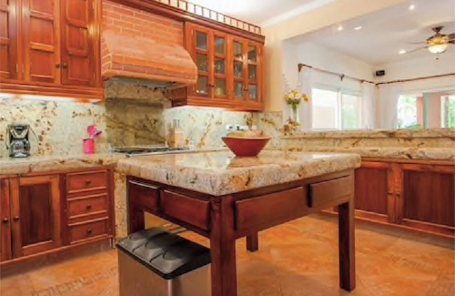 Puerto Aventuras House | Spacious, Private, Luxury Villa with Private Pool & 10 min. walk to the beach