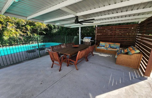 Sussex Inlet House | Spacious, private, family friendly entertainer!